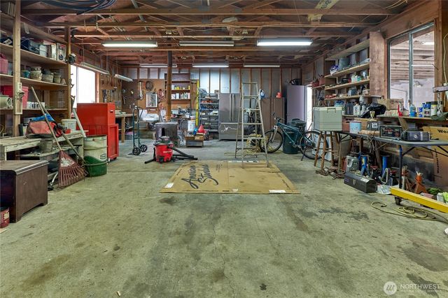 4064 Pipeline Road, Blaine, WA 98230