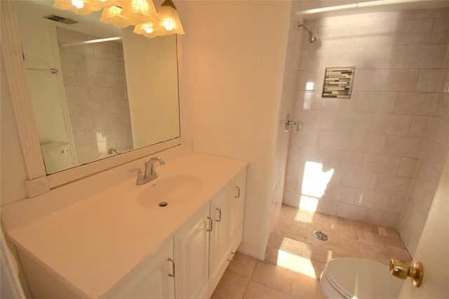 3051 Sunrise Lakes Drive 311, Sunrise, FL 33322