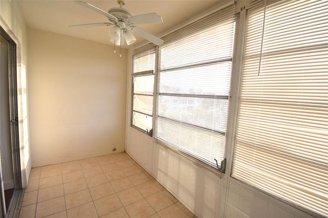3051 Sunrise Lakes Drive 311, Sunrise, FL 33322