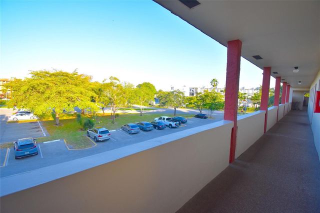 3051 Sunrise Lakes Drive 311, Sunrise, FL 33322