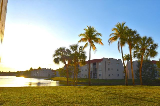 3051 Sunrise Lakes Drive 311, Sunrise, FL 33322