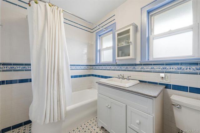 147 Church Avenue, Islip, NY 11751