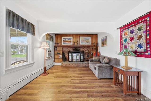 147 Church Avenue, Islip, NY 11751