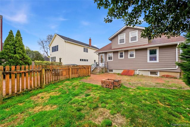 147 Church Avenue, Islip, NY 11751