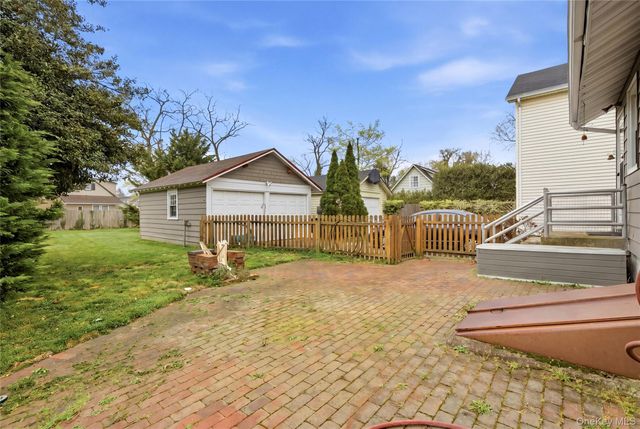 147 Church Avenue, Islip, NY 11751