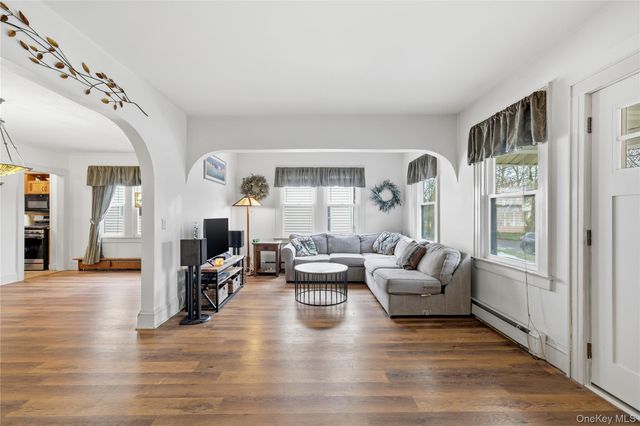 147 Church Avenue, Islip, NY 11751