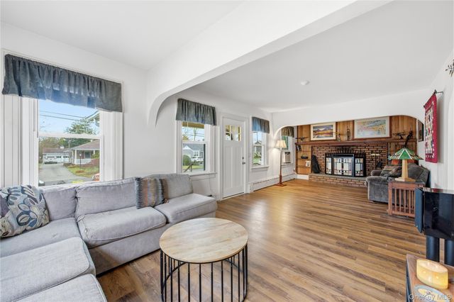 147 Church Avenue, Islip, NY 11751