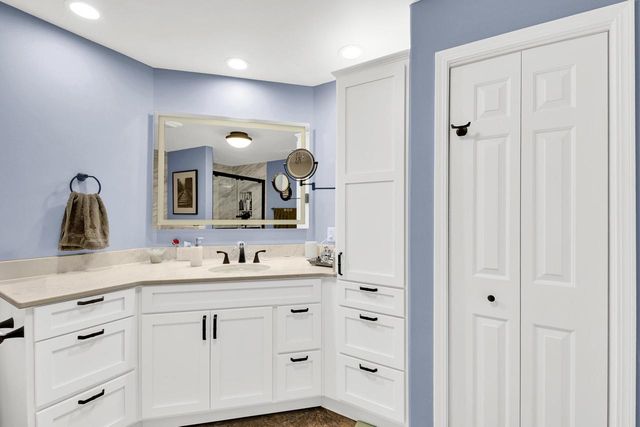 10210 Deerwood LANE, Franklin, WI 53132
