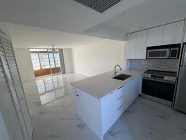 9301 W Lime Bay Boulevard 102, Tamarac, FL 33321