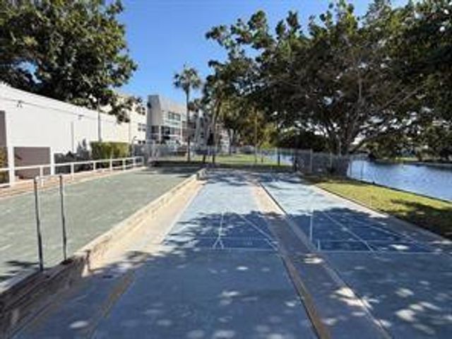 9301 W Lime Bay Boulevard 102, Tamarac, FL 33321