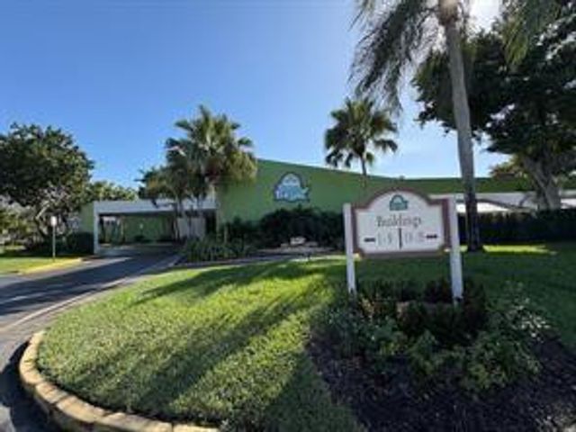 9301 W Lime Bay Boulevard 102, Tamarac, FL 33321