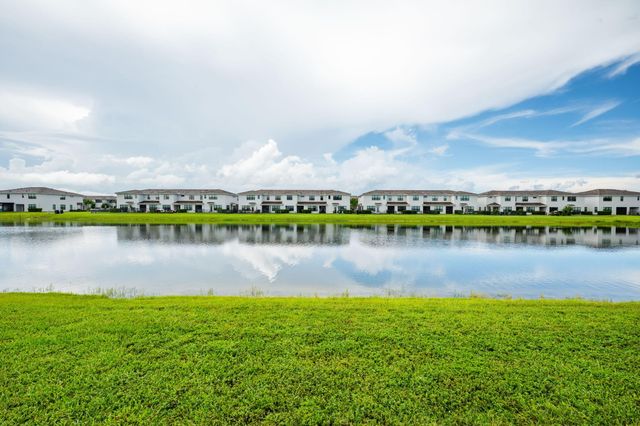 8697 Corvus, Lake Worth, FL 33467