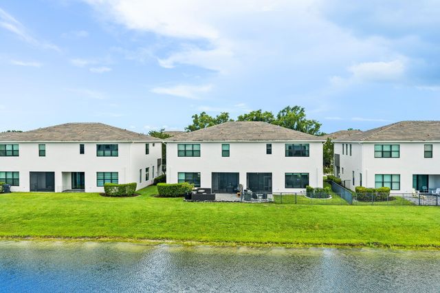 8697 Corvus, Lake Worth, FL 33467