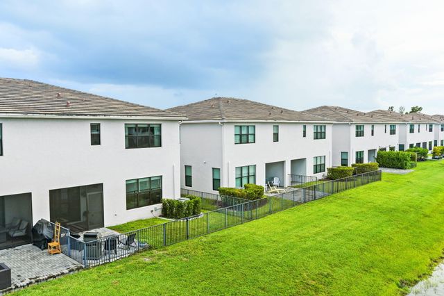 8697 Corvus, Lake Worth, FL 33467