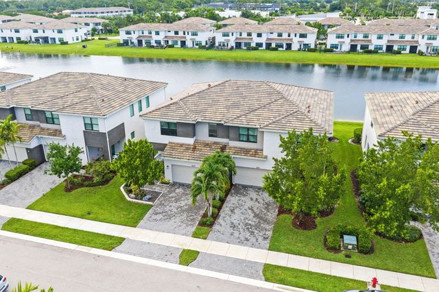 8697 Corvus, Lake Worth, FL 33467