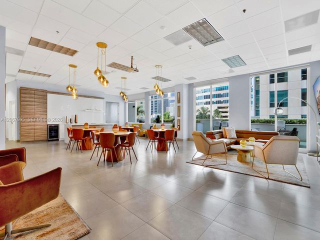 1200 Brickell Bay Drive 4019, Miami, FL 33131