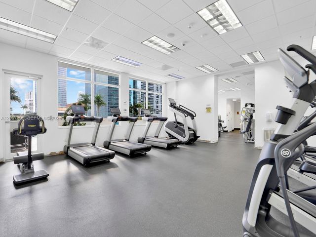 1200 Brickell Bay Drive 4019, Miami, FL 33131