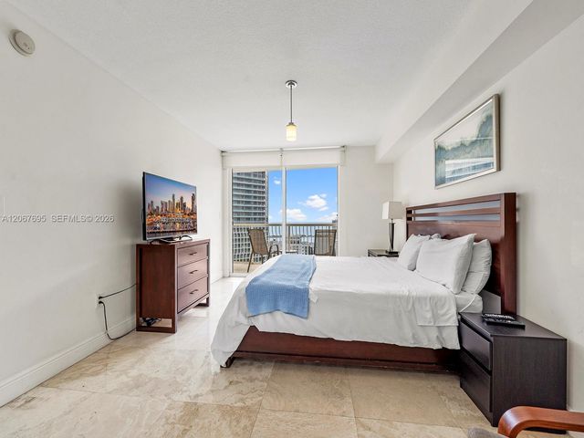 1200 Brickell Bay Drive 4019, Miami, FL 33131