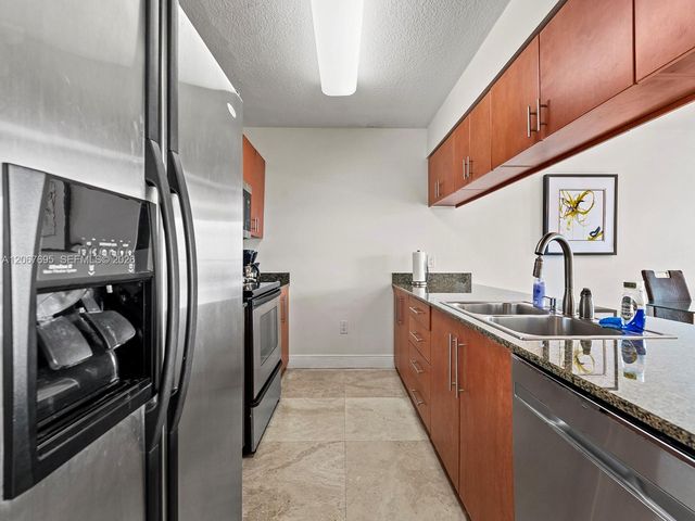 1200 Brickell Bay Drive 4019, Miami, FL 33131