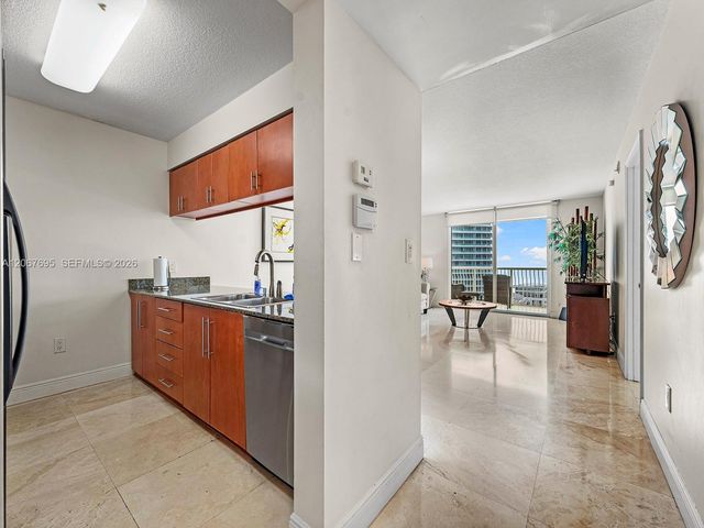 1200 Brickell Bay Drive 4019, Miami, FL 33131