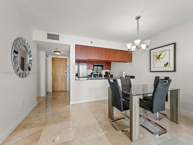 1200 Brickell Bay Drive 4019, Miami, FL 33131