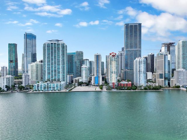 1200 Brickell Bay Drive 4019, Miami, FL 33131