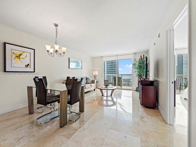 1200 Brickell Bay Drive 4019, Miami, FL 33131