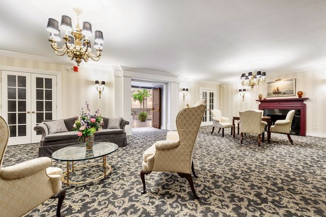 3750 N Lake Shore Drive 16H, Chicago, IL 60613