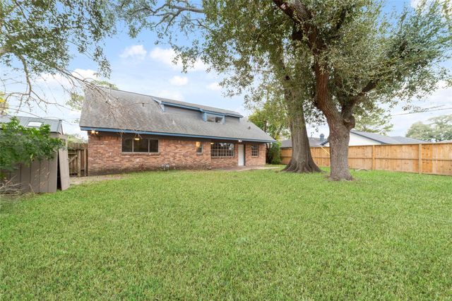 10946 Gulf Valley Street, Houston, TX 77075