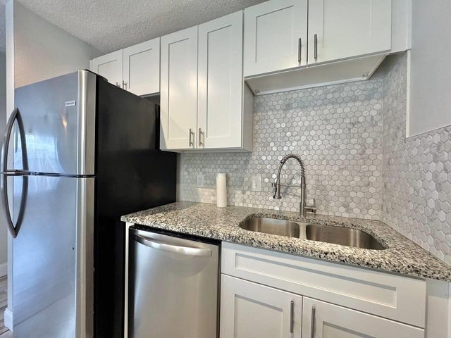 3212 E EMMA STREET, Tampa, FL 33610