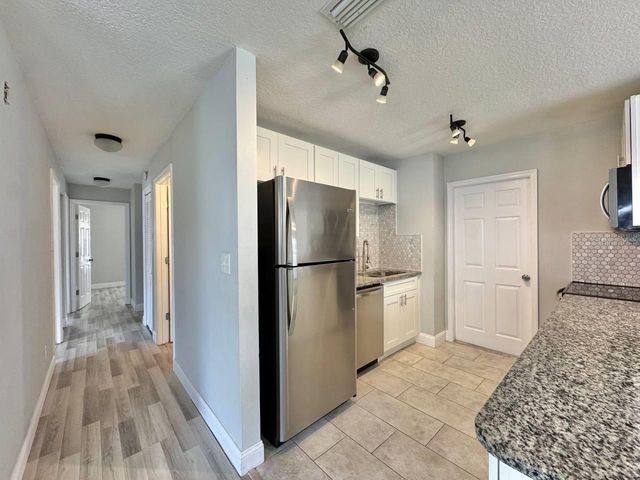 3212 E EMMA STREET, Tampa, FL 33610