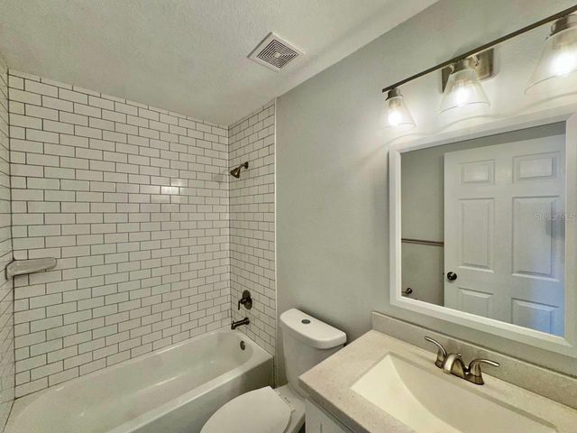 3212 E EMMA STREET, Tampa, FL 33610