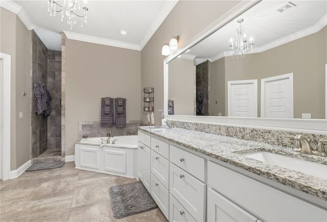 2496 Brookwater Lane, Fayetteville, AR 72703
