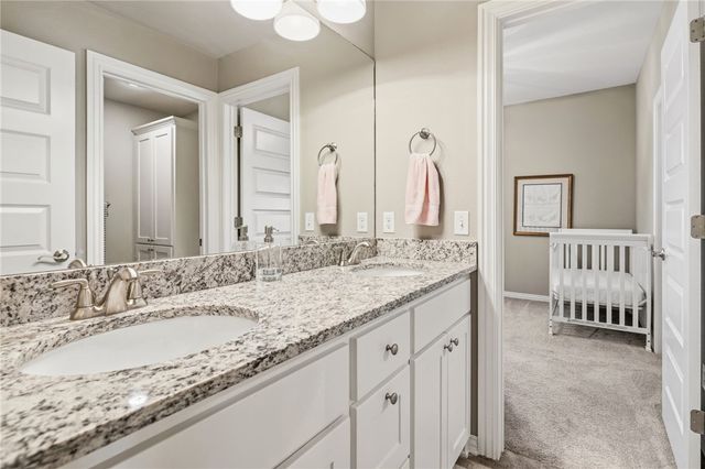 2496 Brookwater Lane, Fayetteville, AR 72703