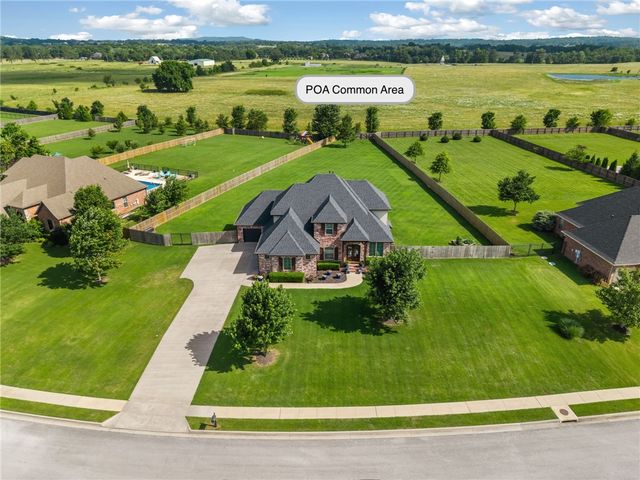 2496 Brookwater Lane, Fayetteville, AR 72703
