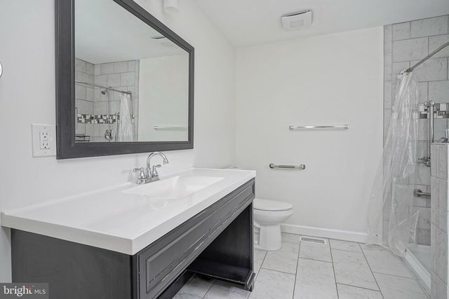 20 E LANDING RD, Blackwood, NJ 08012