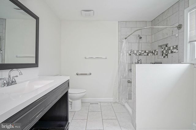 20 E LANDING RD, Blackwood, NJ 08012