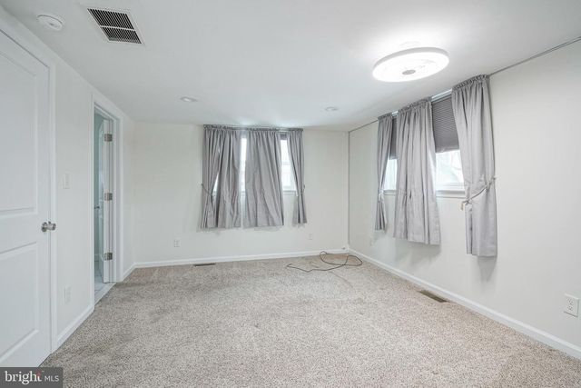 20 E LANDING RD, Blackwood, NJ 08012