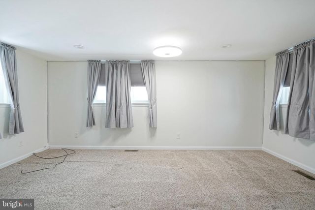 20 E LANDING RD, Blackwood, NJ 08012