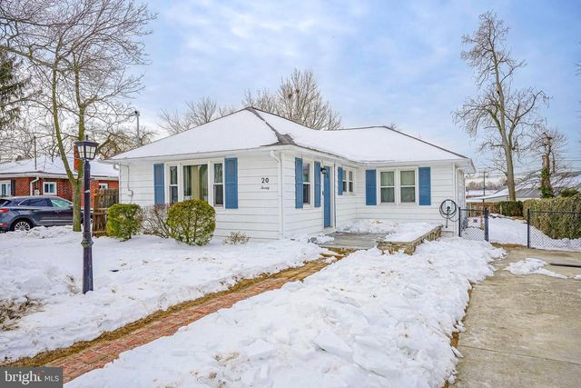 20 E LANDING RD, Blackwood, NJ 08012