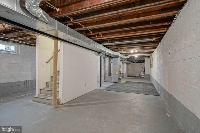 20 E LANDING RD, Blackwood, NJ 08012