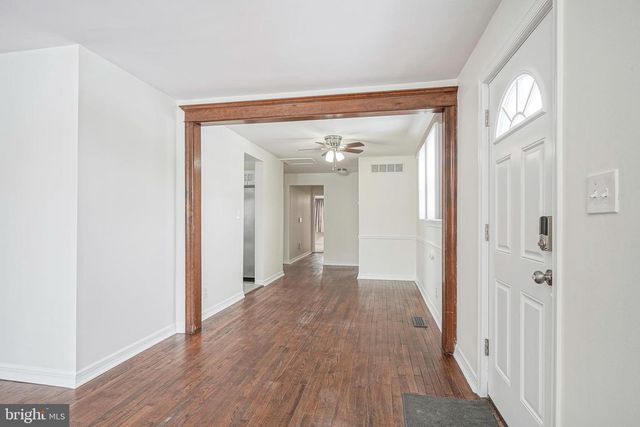 20 E LANDING RD, Blackwood, NJ 08012