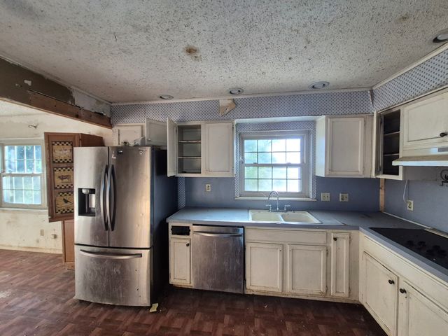 1302 N Bailey Street, Mexia, TX 76667