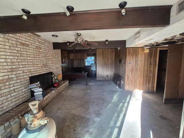 1302 N Bailey Street, Mexia, TX 76667