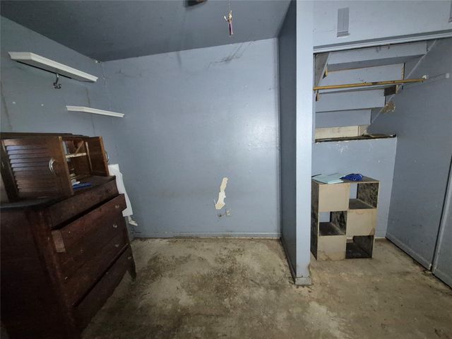 1302 N Bailey Street, Mexia, TX 76667