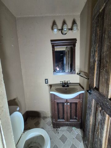 1302 N Bailey Street, Mexia, TX 76667