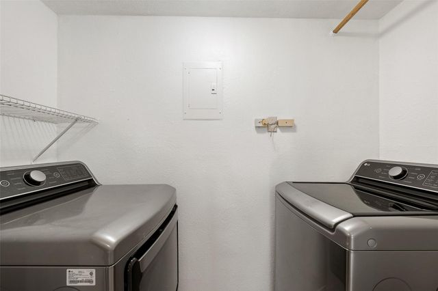 3627 Menchaca RD 105, Austin, TX 78704