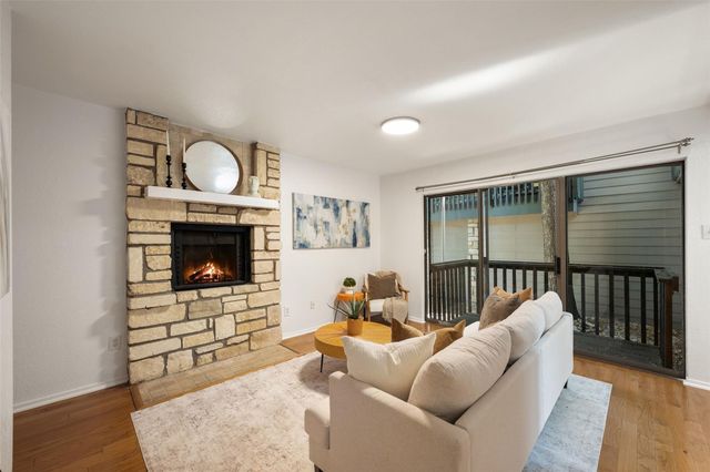 3627 Menchaca RD 105, Austin, TX 78704