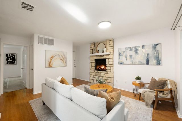 3627 Menchaca RD 105, Austin, TX 78704