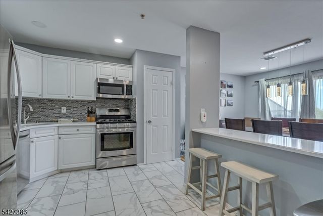 48 Buchanon Ct, West Orange Twp., NJ 07052